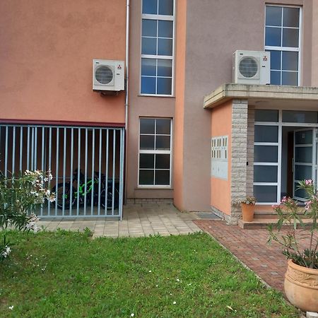 Bed & Breakfast Grgic Новиград Экстерьер фото